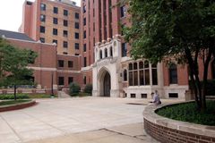 Moody Bible Institute sex discrimination lawsuit can proceed, appeals court rules