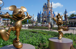 Florida, Disney settle lawsuit over governance by tourism district