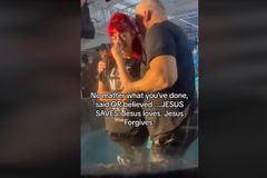 OnlyFans model leaves career behind after finding Jesus, gets baptized