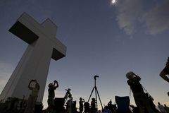 Long-awaited sun show doesn’t disappoint