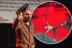 Mark Driscoll Was Kicked Off Stage At a Men's Conference For Calling Out Male Stripper's Performance - RELEVANT