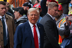 Supreme Court hears arguments on Trump presidential immunity