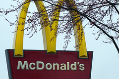 California fast food restaurants raising prices after minimum wage increase