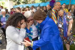 UMC drops decades-old ban on ordaining LGBT clergy without debate