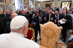 No Joke: The Pope Met With Jim Gaffigan, Stephen Colbert, Jimmy Fallon and 100 Comedians at the Vatican - RELEVANT