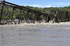 Two deaths linked to Midwest flooding as severe thunderstorms approach