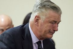 Judge dismisses involuntary manslaughter case against Alec Baldwin