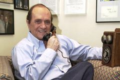 Comedian Bob Newhart dead at 94