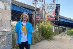 This Guy Got So Fed Up With Dating Apps He Rented a Billboard in Philadelphia to Find a Date - RELEVANT