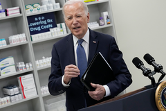 Pillmakers agree to lower prices, White House says