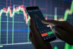 Ask Chuck: How to keep calm when the market is not