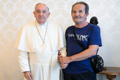 Pope Francis meets Italian man freed after 33 years in prison for wrongful triple murder ...