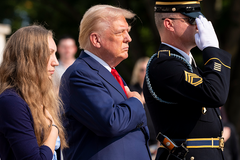 In Trump statement, Gold Star families defend Arlington visit