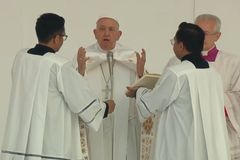 In Indonesia, Pope Francis broadcasts his message of fraternity to Asia