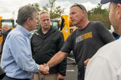 Gov. Cooper, Sen. Tillis encourage NC Baptist volunteers during visits to western NC | Baptist Press