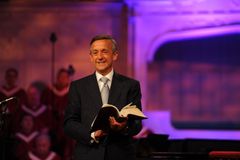How can we know Christianity is the 'right' religion? Robert Jeffress answers