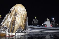 Four astronauts back to Earth. Butch, Suni still in space