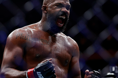 Jon Jones praises Christ, Trump after UFC win