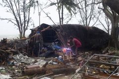 Massive cyclone hits Vanuatu