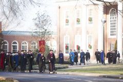 'Christmas mandate' offered to fall SBTS graduates | Baptist Press