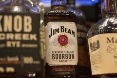 U.S. surgeon general links alcohol consumption with cancer