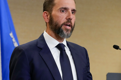 DOJ asks to release part of Trump investigations report