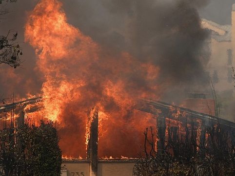 More fires ignite around Los Angeles as city’s water supply dwindles