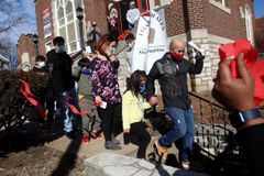 Trump Administration Throws Out Policies Limiting Migrant Arrests at Sensitive Spots Like Churches