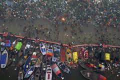 Stampede kills more than two dozen at massive Hindu festival