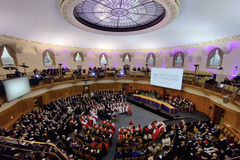 Bid to stop Archbishop of York addressing Synod fails