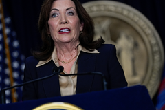 New York governor won’t remove NYC Mayor