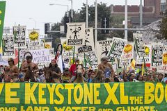 Trump makes push to revive Keystone XL pipeline