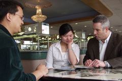 Troubled Chinese restaurant finds help from seminarians | Baptist Press