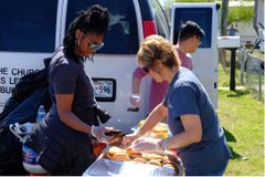 Volunteers serve communities, engage in more than 1K Gospel conversations in Virginia Beach | Baptist Press