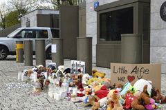 U.K. Supreme Court lifts gag orders on parents of critically ill children