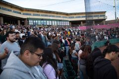 Easter services bring baptisms, salvations, record crowds | Baptist Press