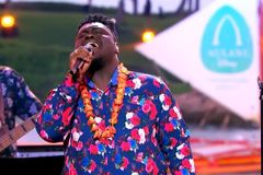 Aspiring preacher continues run on 'American Idol;' other Christian contestant eliminated