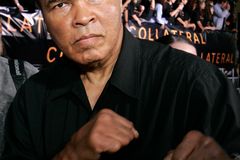 Muhammad Ali heard Gospel from Graham, Rogers | Baptist Press