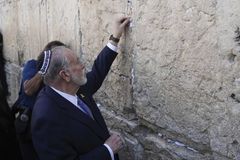 U.S. plan for Gaza aid would use private contractors, Huckabee says