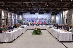 Russia, Ukraine officials’ in-person meeting first in years