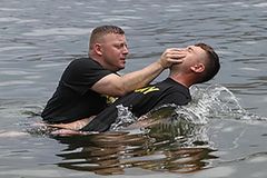 Kentucky pastor closes out Army chaplaincy career with 9 baptisms in Atlantic Ocean | Baptist Press