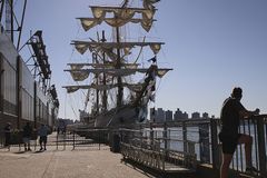 Probe as Mexican navy ship fatally strikes Brooklyn Bridge