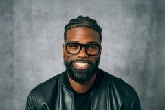 Stephen Chandler: How to Spot Red and Yellow Flags in Dating - RELEVANT