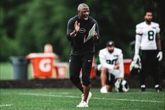 Jets Head Coach Aaron Glenn Introduces Bible Study as Part of Team Program - RELEVANT