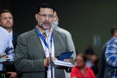 Amendment on role of women in pastoral ministry fails to achieve 2/3 vote | Baptist Press