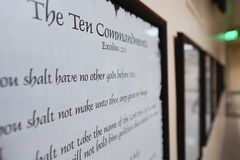 Appeals court strikes down Louisiana Ten Commandments law