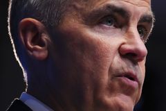 Canada seeks fast-track projects to lower U.S. dependence