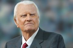 Evangelicals for Harris apologizes for using Billy Graham sermons to attack Trump