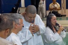 Brazilian Evangelical churches helping teens with autism to be baptized, witnesses to their faith