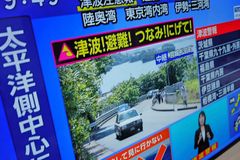 Tsunami waves to reach Americas after 8.8 quake near Russia